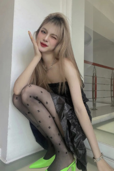 人妻被按摩师玩弄到潮喷